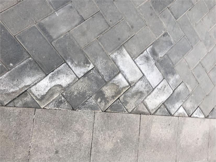 混凝土路面磚為什么泛霜？